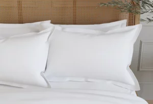 Oxford Pillow: A Touch of Elegance and Comfort